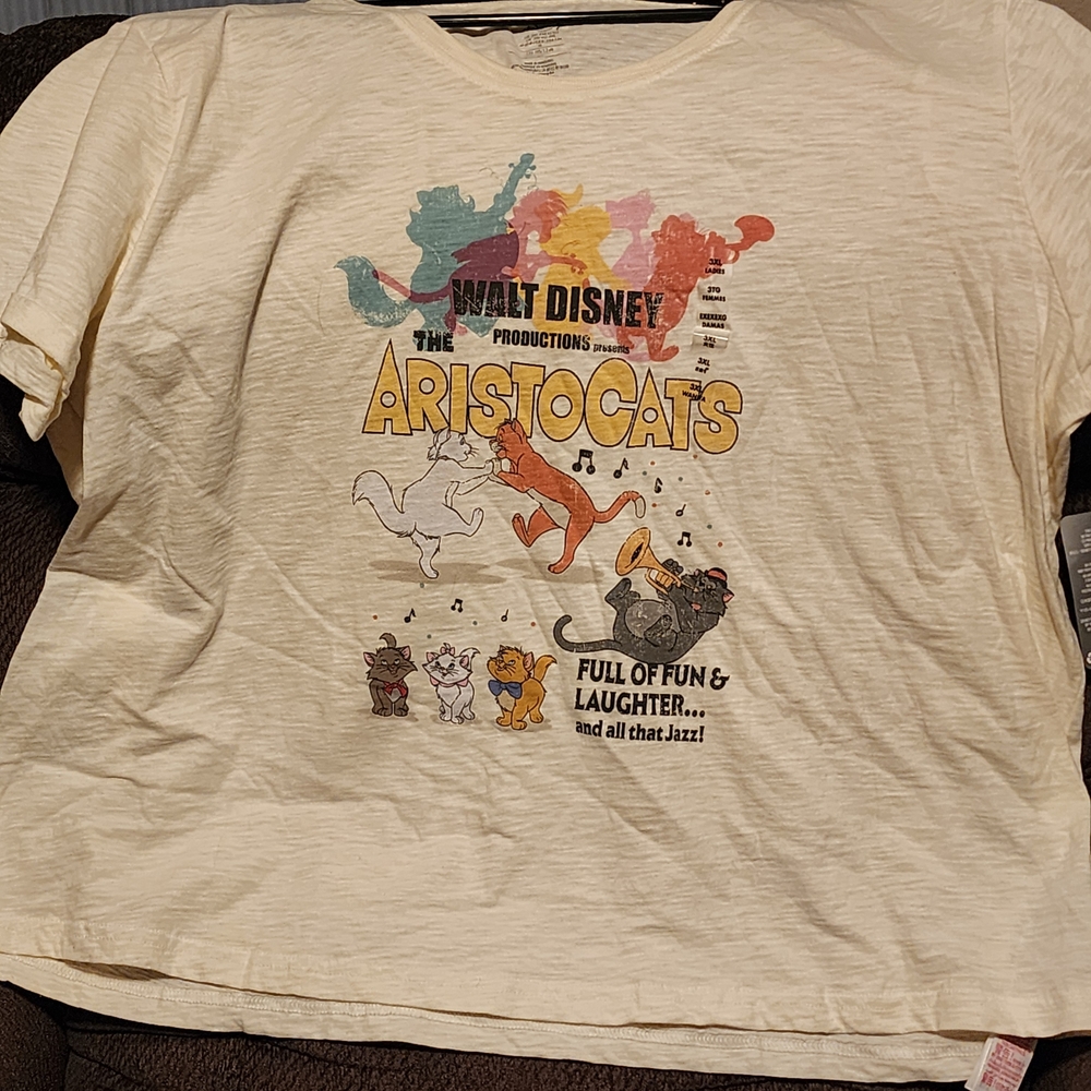 Disney Aristocats Cream T-Shirt with Colorful Design